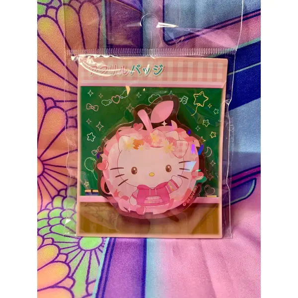 Badge Pomme - Hello Kitty - Sanrio Puroland - 2024 - Neuf